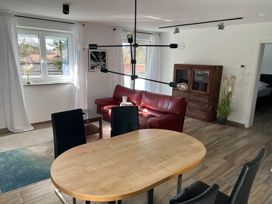 Gemuetliche Wohnung Mit Grosser Terrasse Bruckmühl Exterior foto
